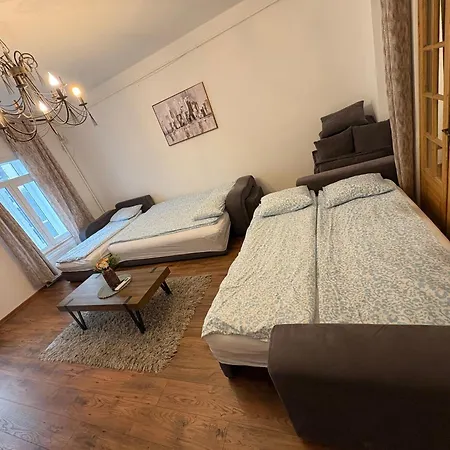 Bohemian Cozy Eight דירה